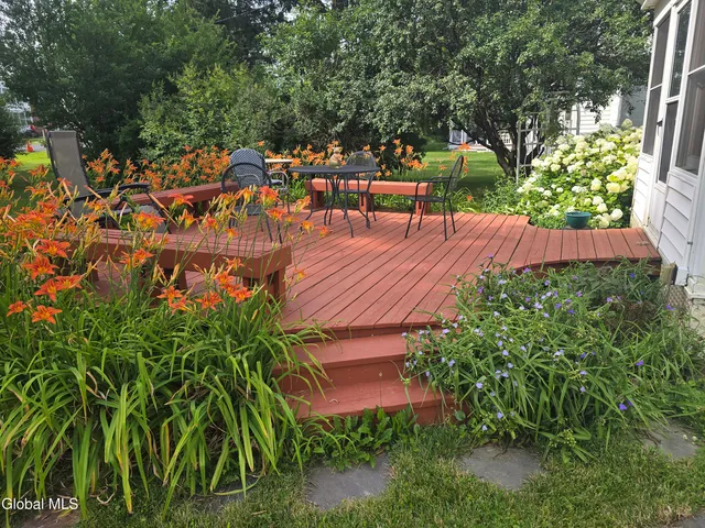 $340,000 | 7 Clarendon Road, Albany, NY 12203