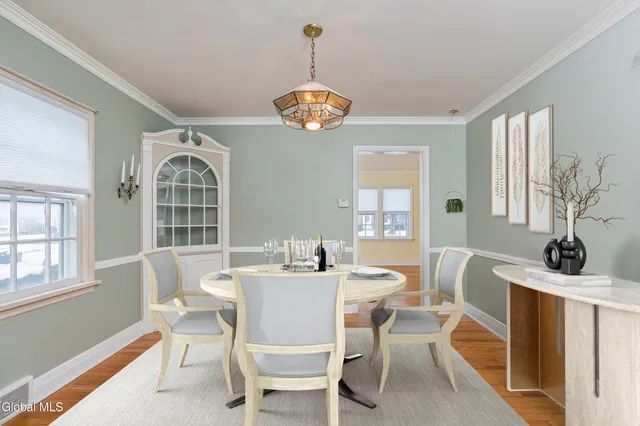 $340,000 | 7 Clarendon Road, Albany, NY 12203