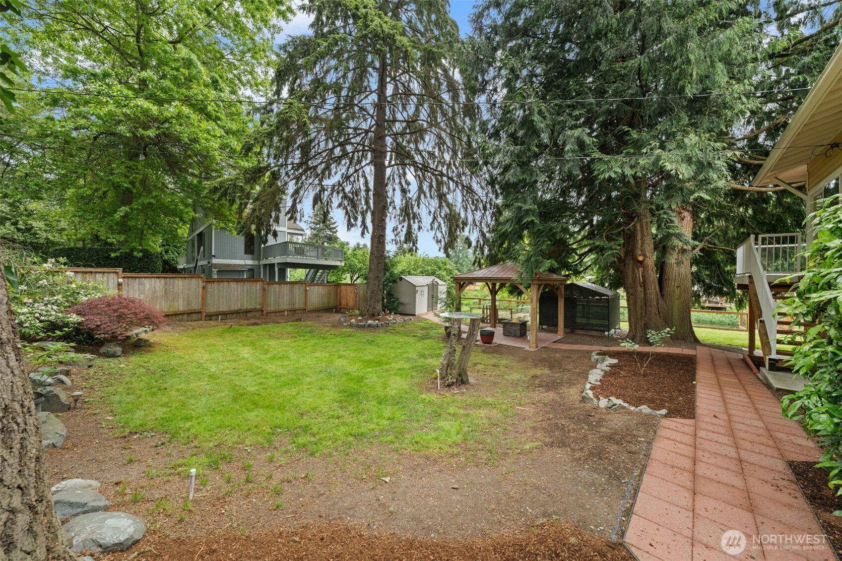 17502 113th Avenue Northeast Bothell, WA 98011 - Photo 32 of 36