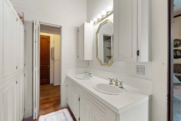 $999,900 | 351 East Colorado Street, La Grange, TX 78945