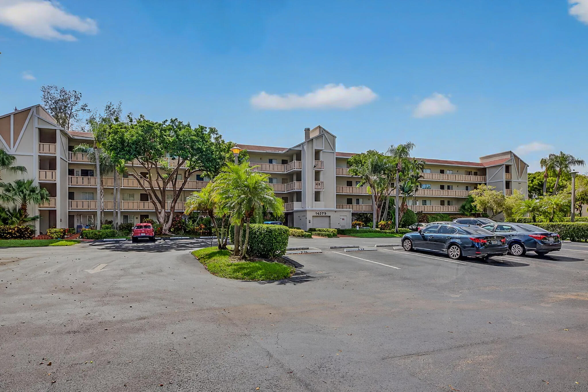 14375 Strathmore Lane, Unit 404 Delray Beach, FL 33446 - Photo 3 of 36 IMG_8138-HDR