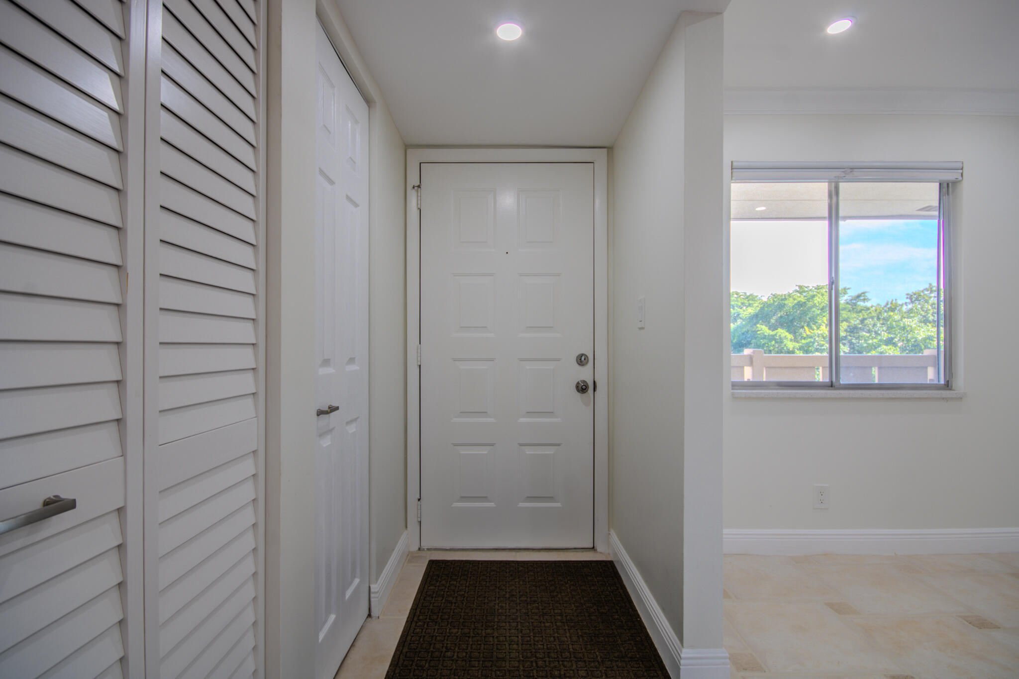 14375 Strathmore Lane, Unit 404 Delray Beach, FL 33446 - Photo 8 of 36 IMG_8143-HDR