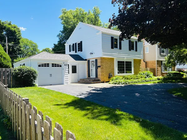 $596,000 | 623 South Arlington Heights Road, Arlington Heights, IL 60005