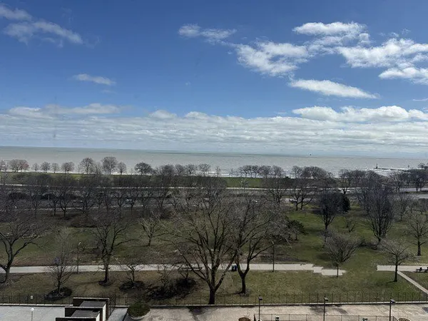 $170,000 | 5445 North Sheridan Road, Unit 1104, Chicago, IL 60640