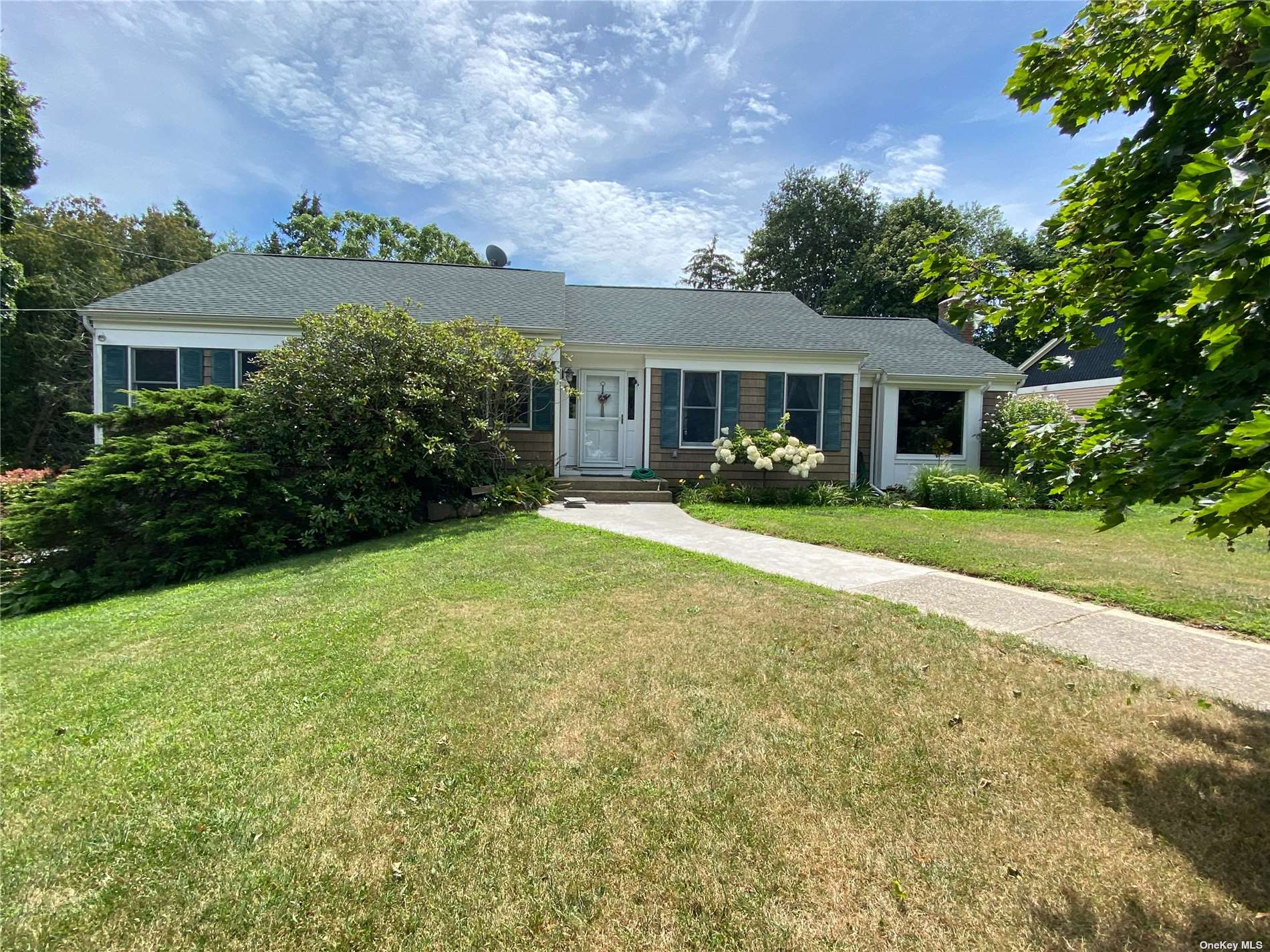 18800 Main Road Mattituck, NY 11952 - Photo 1 of 1 Gallery Image 1
