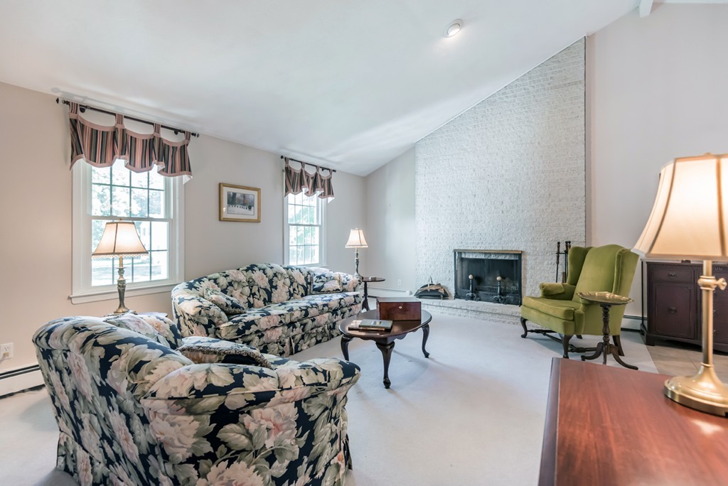5 Sevilla Road Andover, MA 01810 - Photo 3 of 30