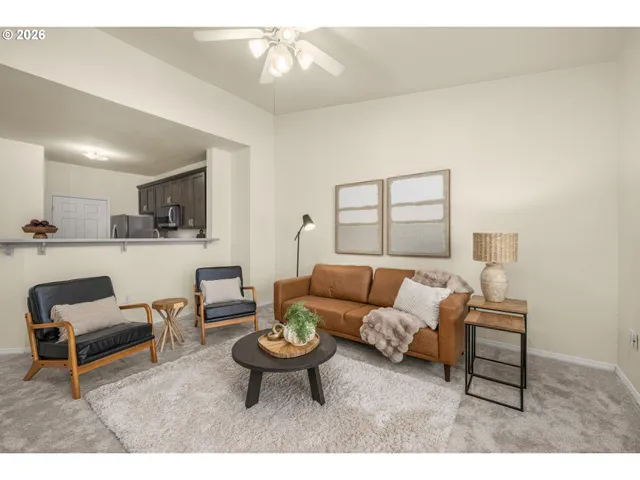 $314,000 | 1231 Northeast Horizon Loop, Unit 208, Hillsboro, OR 97124