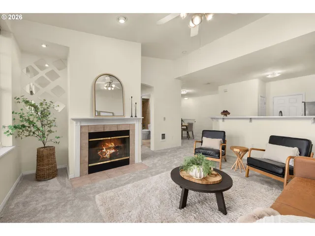 $314,000 | 1231 Northeast Horizon Loop, Unit 208, Hillsboro, OR 97124