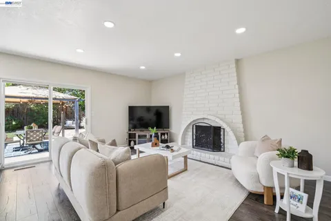 $1,699,000 | 7403 Hillsdale Drive, Pleasanton, CA 94588