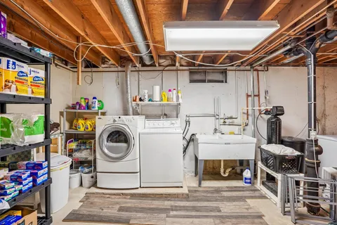 $399,900 | 4526 Anniversary Lane, Madison, WI 53704