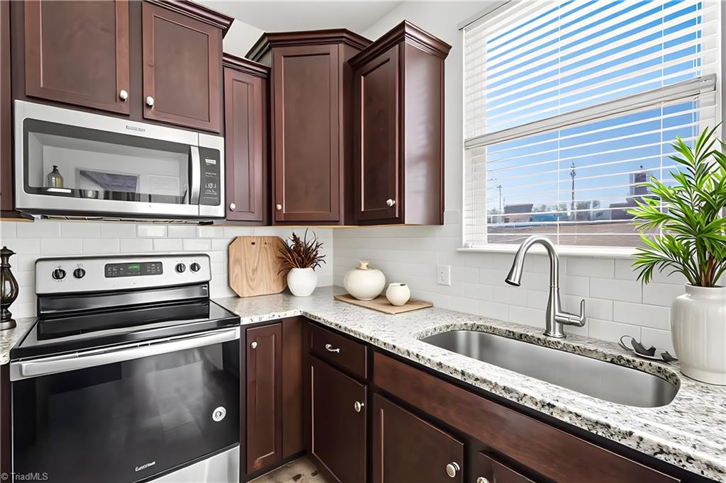 3546 Gardner Parson Point High Point, NC 27260 - Photo 14 of 47