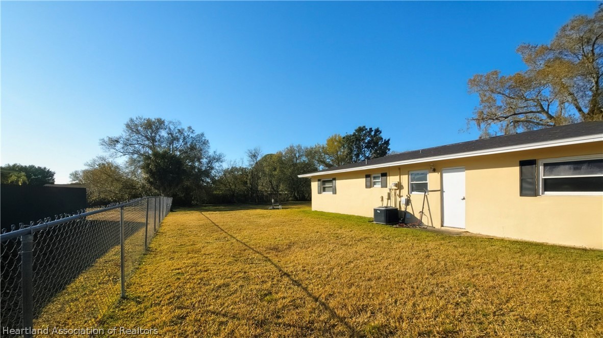 425 Spring Lake Boulevard Sebring, FL 33876 - Photo 10 of 40 Gallery Image 10