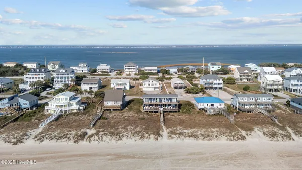 $1,050,000 | 2106 Ocean Drive, Emerald Isle, NC 28594