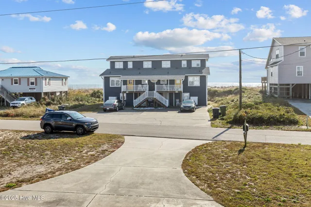 $1,075,000 | 2106 Ocean Drive, Emerald Isle, NC 28594
