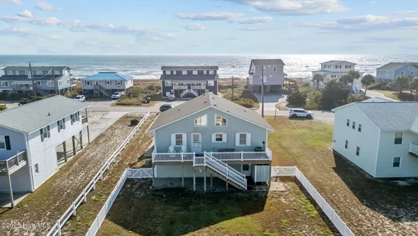 $1,050,000 | 2106 Ocean Drive, Emerald Isle, NC 28594