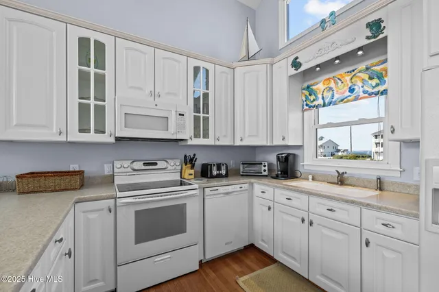 $1,075,000 | 2106 Ocean Drive, Emerald Isle, NC 28594