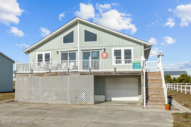 $1,075,000 | 2106 Ocean Drive, Emerald Isle, NC 28594