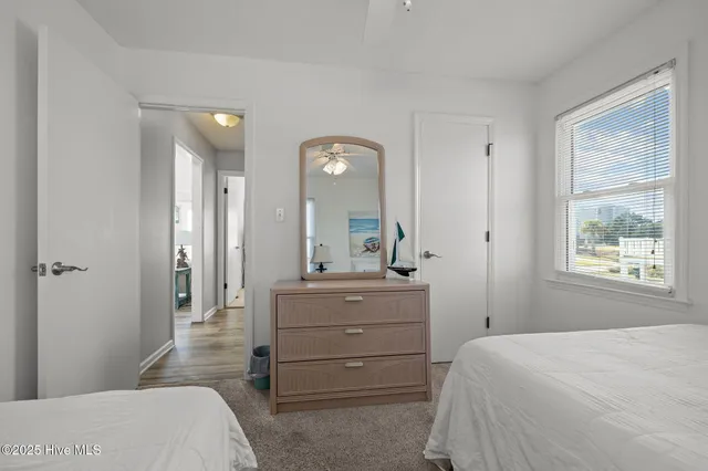 $1,075,000 | 2106 Ocean Drive, Emerald Isle, NC 28594