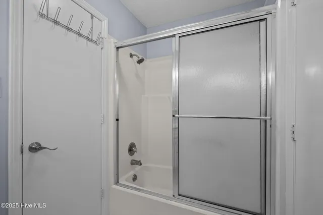 $1,075,000 | 2106 Ocean Drive, Emerald Isle, NC 28594