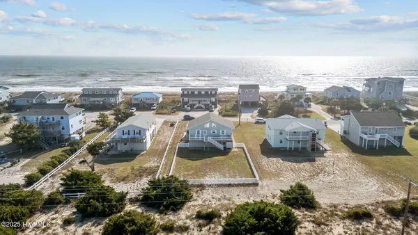 $1,050,000 | 2106 Ocean Drive, Emerald Isle, NC 28594