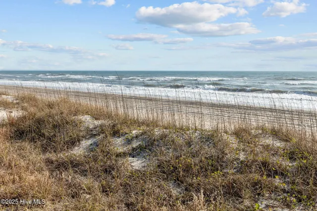 $1,075,000 | 2106 Ocean Drive, Emerald Isle, NC 28594