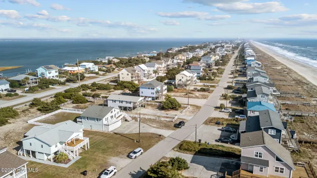 $1,075,000 | 2106 Ocean Drive, Emerald Isle, NC 28594