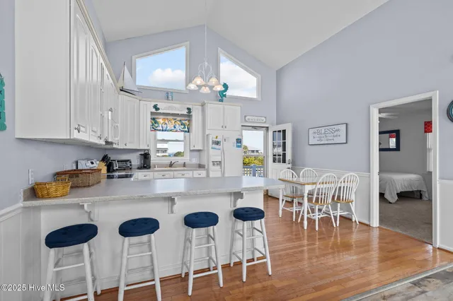 $1,075,000 | 2106 Ocean Drive, Emerald Isle, NC 28594