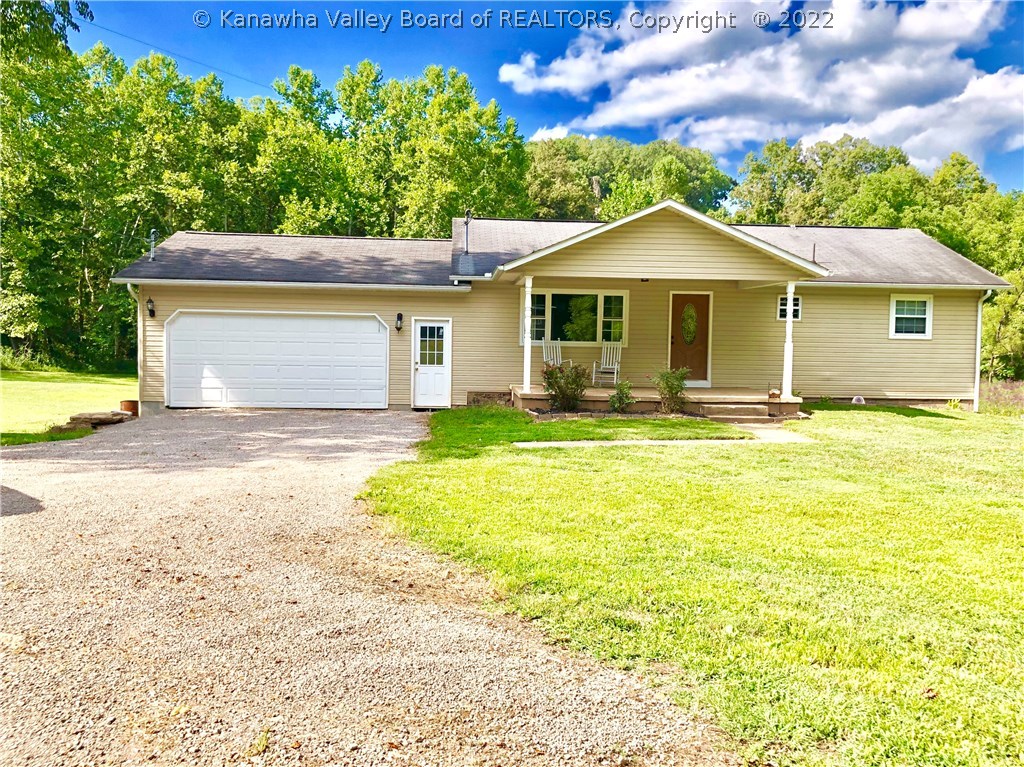 3240 Cornstalk Road Southside, WV 25187 - Photo 3 of 30 2 Car Garage