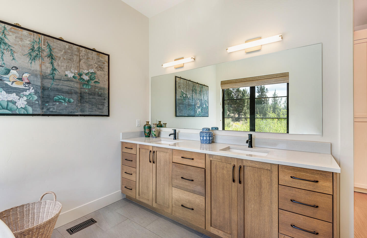 18243 Rock Springs Road Bend, OR 97703 - Photo 23 of 42 24 39 primary bath