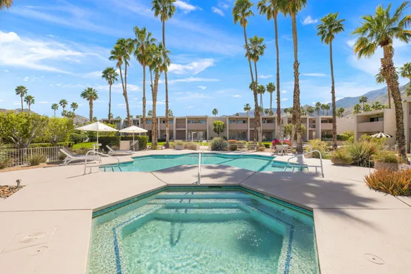 $729,000 | 2696 South Sierra Madre, Unit F14, Palm Springs, CA 92264