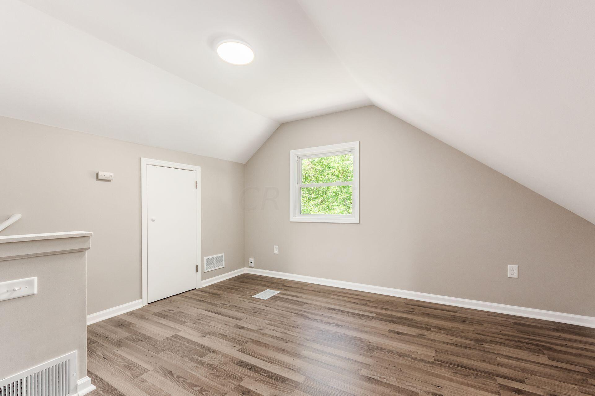 941 Exeter Road Columbus, OH 43213 - Photo 27 of 38 028_ Rd Columbus OH 43213 USA