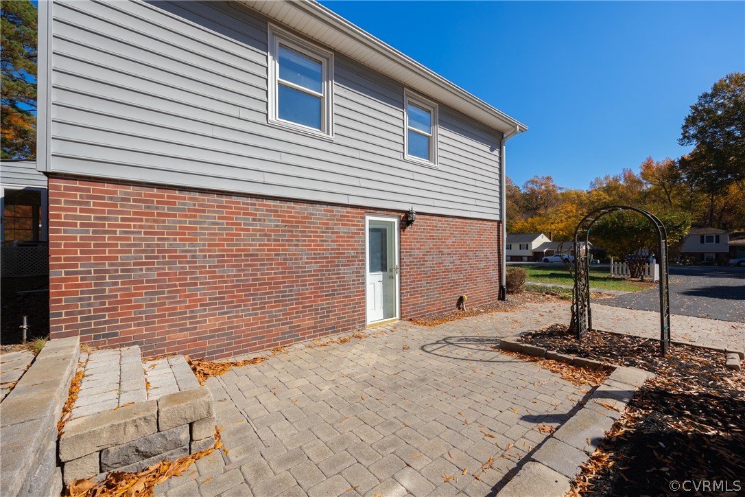 2408 Lourdes Road Henrico, VA 23228 - Photo 4 of 35 Gallery Image 4