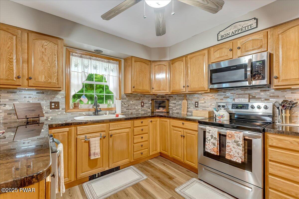 102 Stone Ridge Road Dingmans Ferry, PA 18328 - Photo 4 of 53