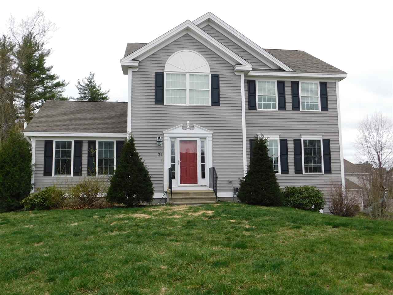 31 Pond Road Raymond, NH 03077 - Photo 1 of 34