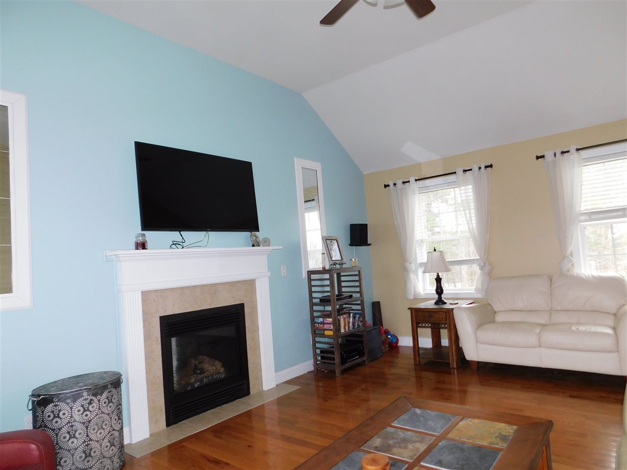 31 Pond Road Raymond, NH 03077 - Photo 12 of 34