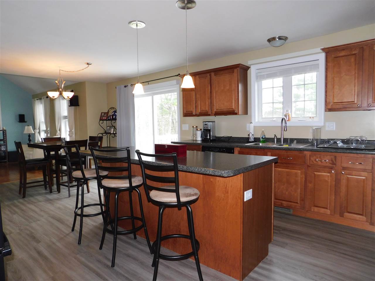 31 Pond Road Raymond, NH 03077 - Photo 6 of 34