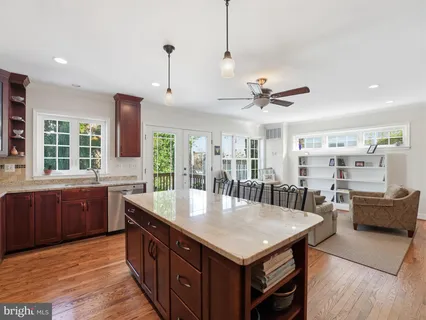 $1,335,000 | 6223 26th Road North, Arlington, VA 22207