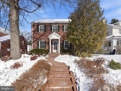 $1,335,000 | 6223 26th Road North, Arlington, VA 22207