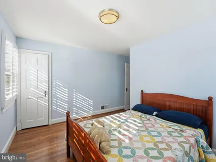 $1,335,000 | 6223 26th Road North, Arlington, VA 22207