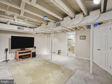 $1,335,000 | 6223 26th Road North, Arlington, VA 22207