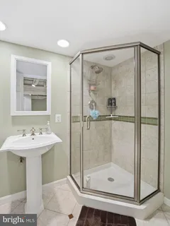 $1,335,000 | 6223 26th Road North, Arlington, VA 22207