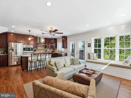 $1,335,000 | 6223 26th Road North, Arlington, VA 22207