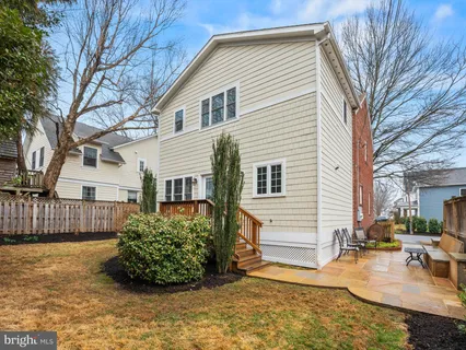 $1,335,000 | 6223 26th Road North, Arlington, VA 22207