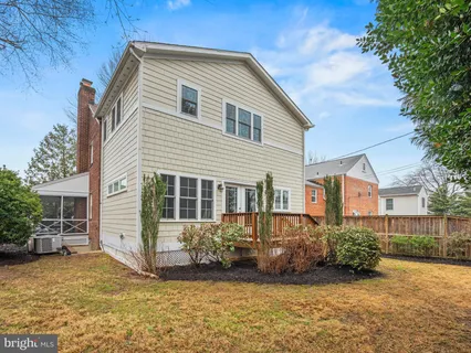 $1,335,000 | 6223 26th Road North, Arlington, VA 22207