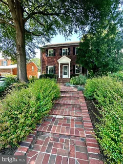$1,335,000 | 6223 26th Road North, Arlington, VA 22207