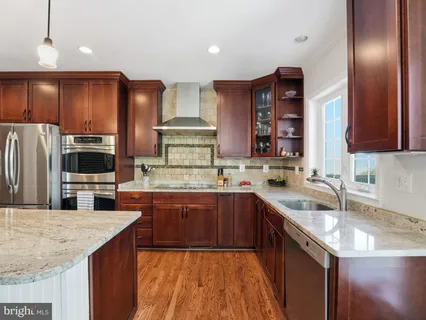 $1,335,000 | 6223 26th Road North, Arlington, VA 22207