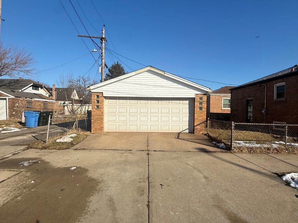 12484 South Michigan Avenue Chicago, IL 60628 - Photo 2 of 15