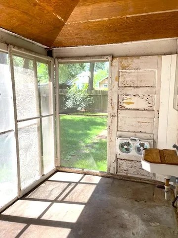 $219,000 | 6211 Gresham Street, Wallis, TX 77485