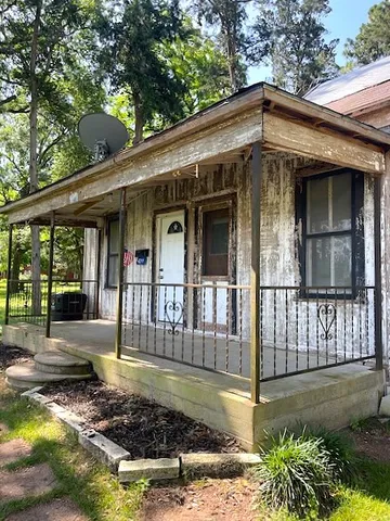 $219,000 | 6211 Gresham Street, Wallis, TX 77485