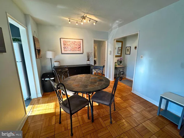 $2,100 | 4372 North Pershing Drive, Unit 2, Arlington, VA 22203